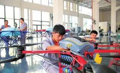 少年强则国强!中国"大疆无人机"成世界巨头,美国都束手无策